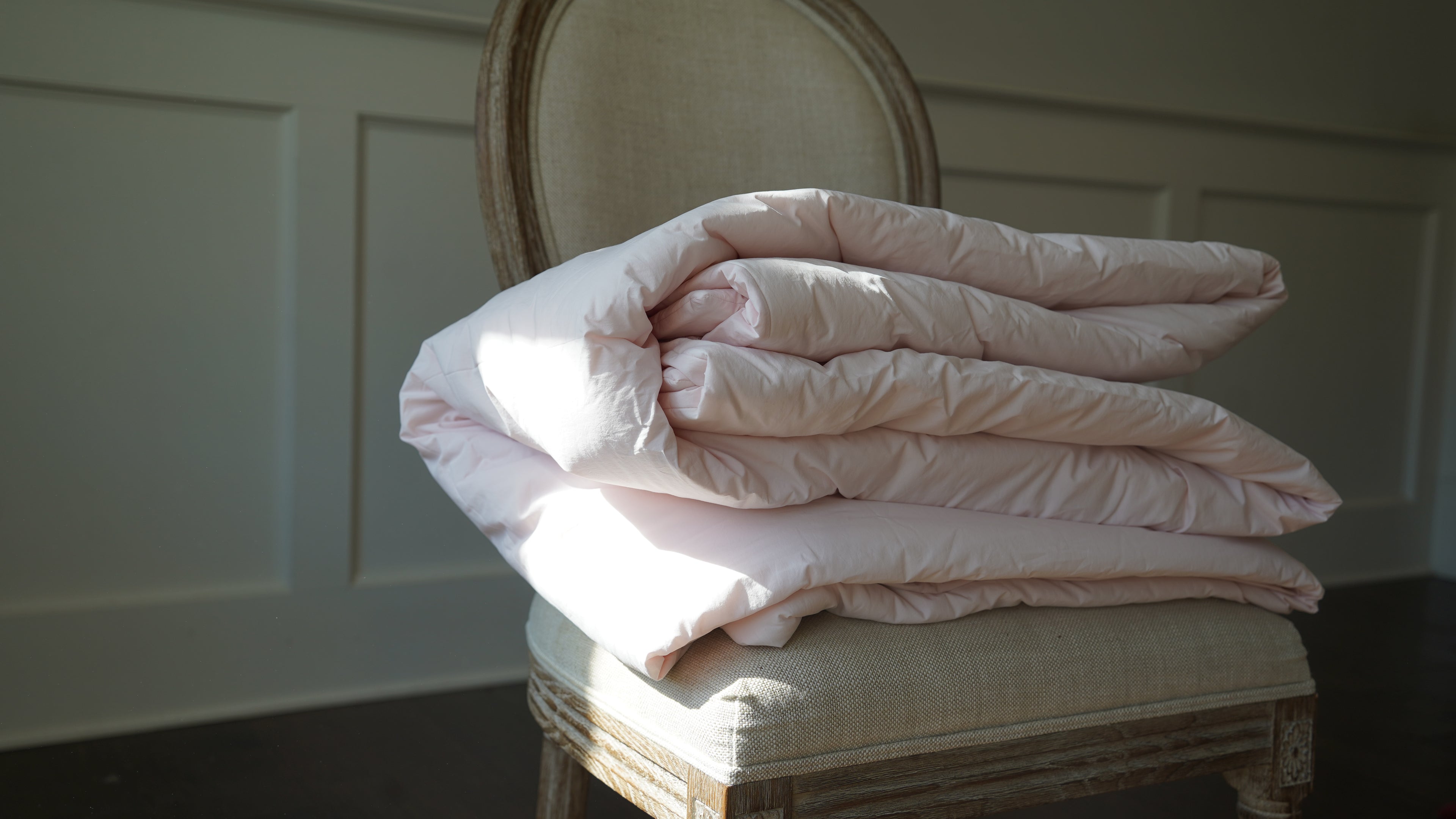 All around Premium Korean Comforter – Allergy-Friendly, Queen Size