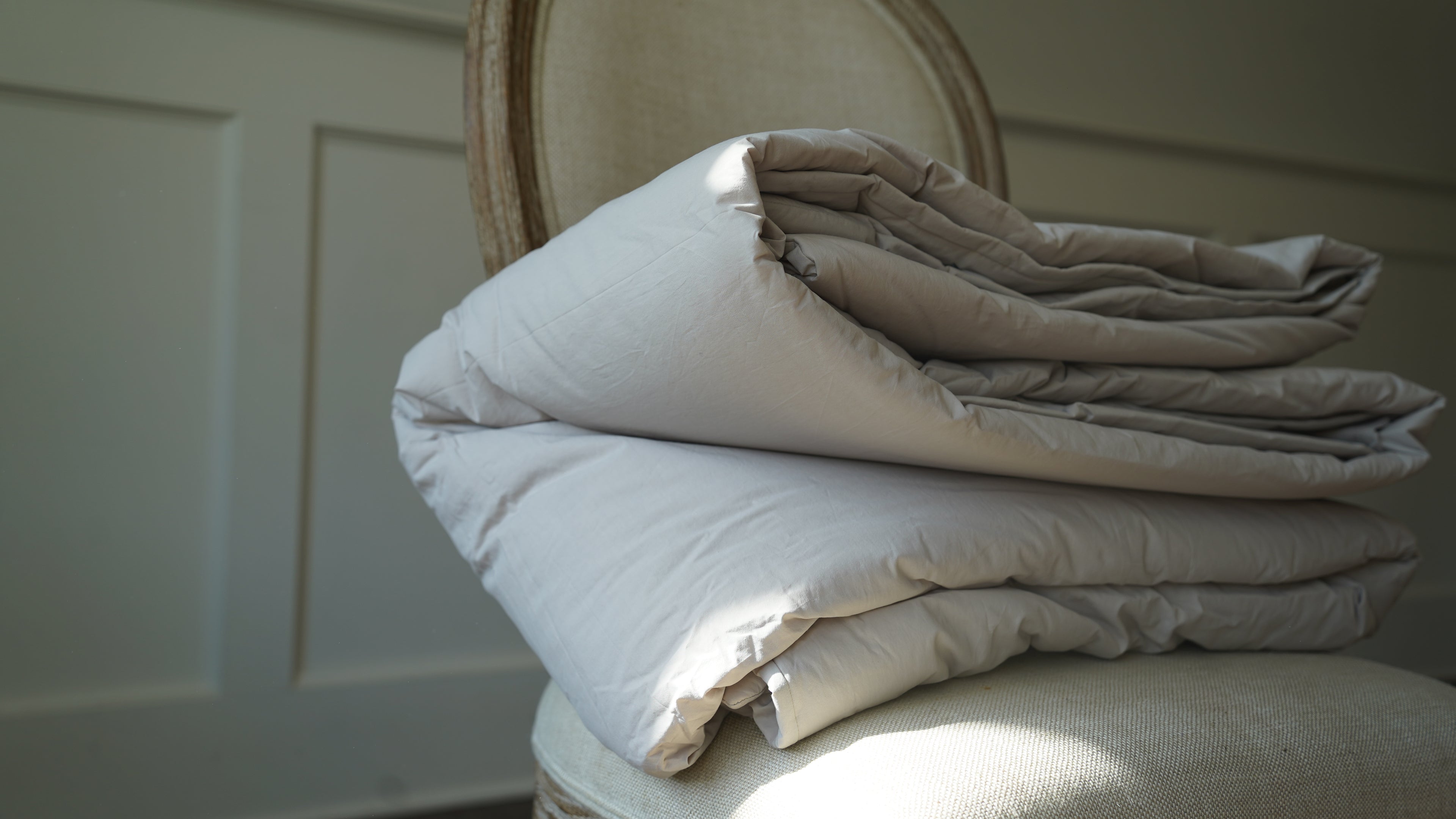 All around Premium Korean Comforter – Allergy-Friendly, Queen Size